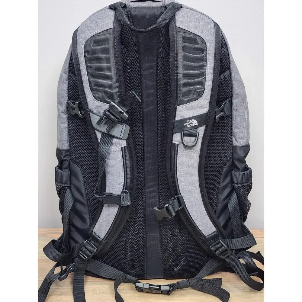 THE NORTH FACE Hot Shot Backpack Gray Black 27L Capacity 15